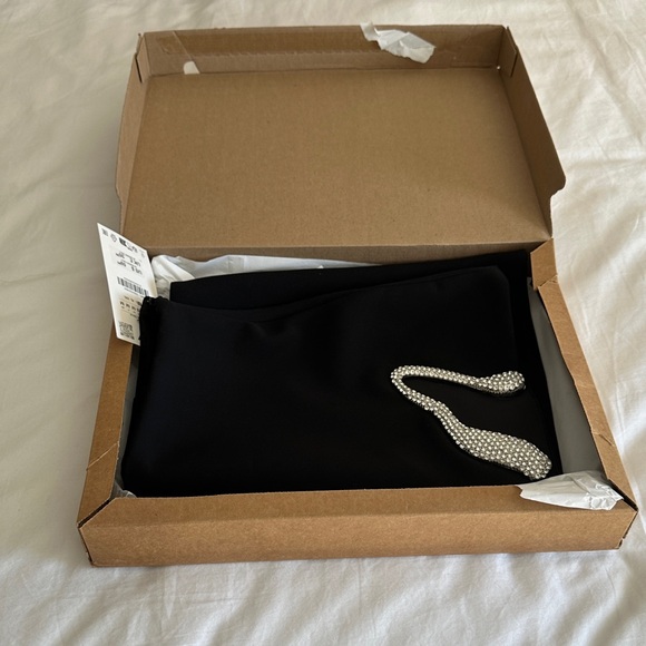 NWT Zara Black Mini Skirt with Pearl Detail sz Medium - Picture 4 of 8